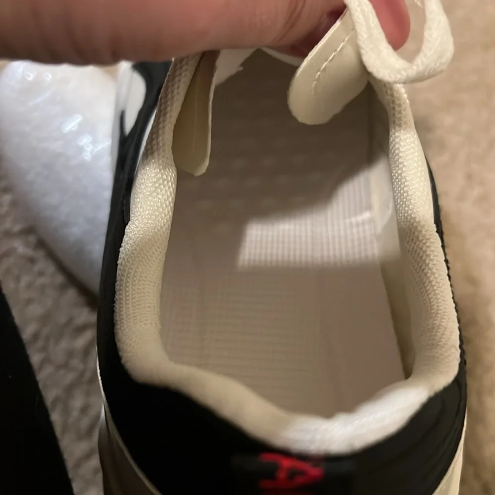 N/A nwot aoior